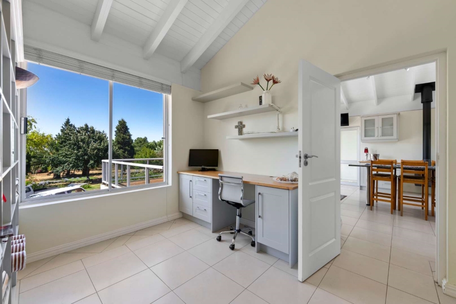 5 Bedroom Property for Sale in Stellenbosch Farms Western Cape